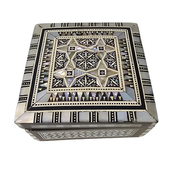 Vintage Mother of Pearl Inlay Wooden Trinket Jewelry Box made in Egypt - Picture 1 of 11